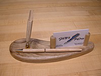 Desk Pen with card-holder in Maple