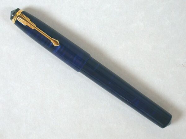 Manaslu Fountain Pen in Blue DB Acrylic (capped) Manaslu Fountain Pen in Blue DB Acrylic (capped)