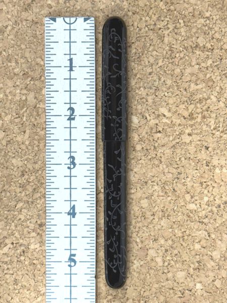Loa Jr Clipless in Black Acrylic with Flower Scroll Engraving (with ruler-1)