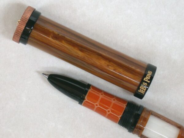 LotR Rollerball pen (close-up)